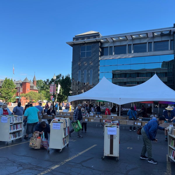 Kalamazoo Public Library Central Business District Kalamazoo, MI