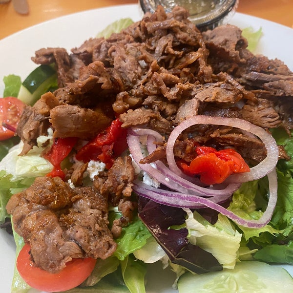 Баранья печень с яблоками. Китчен 64 калуга. Китчен ресторан москва. Craft kitchen ресторан. Дизайнер мебели полина ижевск.