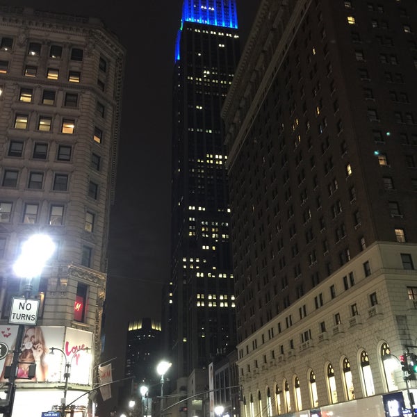 Foto diambil di 34th Street oleh 🇹🇷TANJU🇹🇷 . pada 2/1/2015