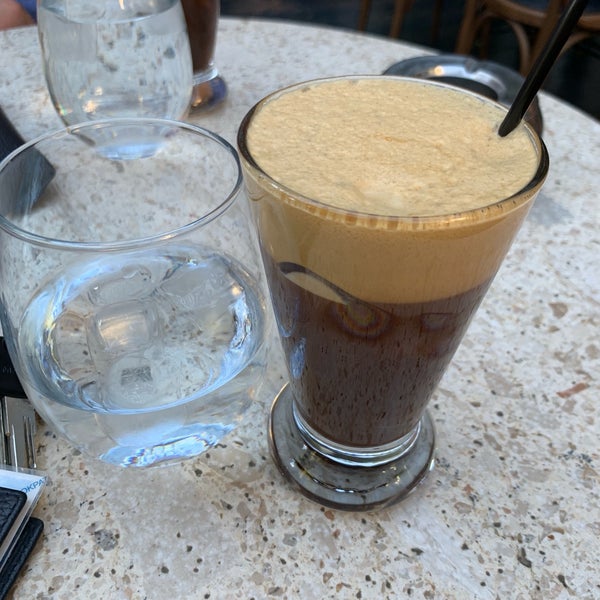 Das Foto wurde bei Caffe I Frati - Mozzarella Bar von Mehie Dine A. am 8/19/2019 aufgenommen