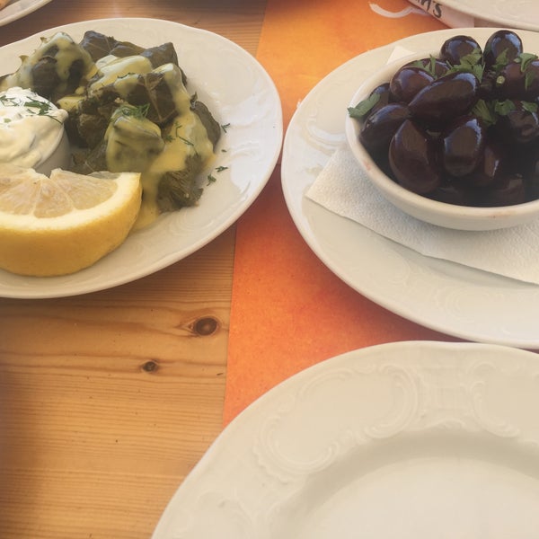 Greek Mezze are so delicious. This was the best food I've had so far during my Cyclades trip. It's vegan friendly, options are signposted. Waiters are very friendly and attentive.