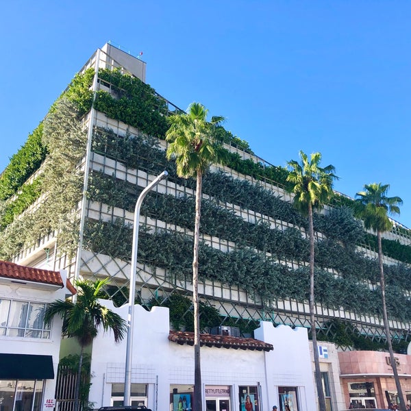 7th Street Parking Garage - Parking in Miami Beach