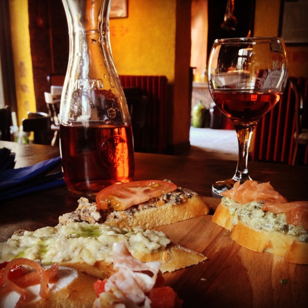 Foto diambil di Пструг, хліб та вино oleh Vadim pada 4/20/2013