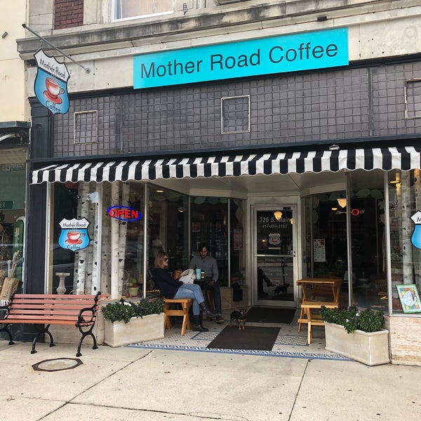 I might be biased because I worked here for over three years, but Mother Road Coffee is the best thing to have happened to Carthage! The coffee is stellar and the interior is cozy and cute ☺️