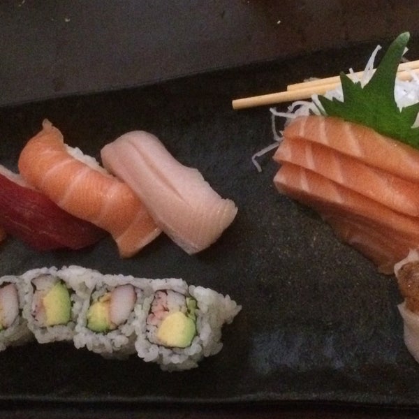 Foto diambil di Ooki Sushi oleh Giambattista M. pada 4/14/2016