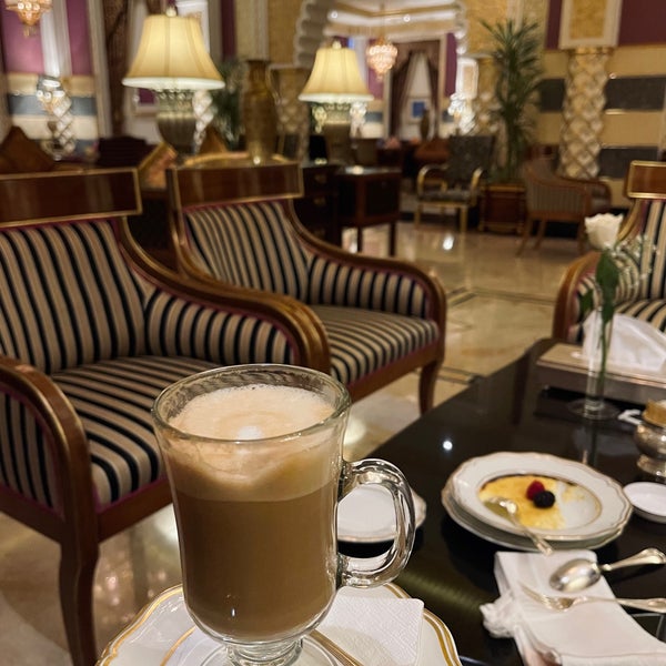 Das Foto wurde bei Waldorf Astoria Jeddah - Qasr Al Sharq von Joud am 7/31/2023 aufgenommen