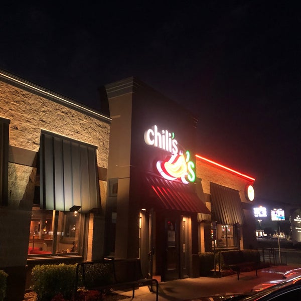 Photo taken at Chili&#39;s Grill &amp; Bar by Natalie U. on 4/15/2021