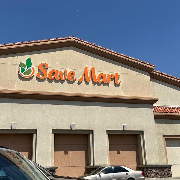 Save Mart Grocery Store in Clovis