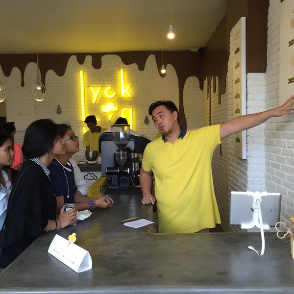 Photo taken at LyckLig Bali Artisan Creameries by HR on 3/15/2015