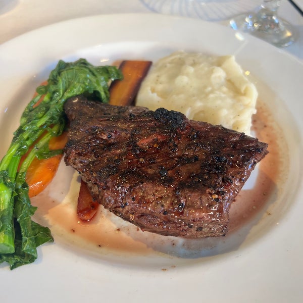 Photo taken at Vieux-Port Steakhouse by Anne C. on 5/29/2022