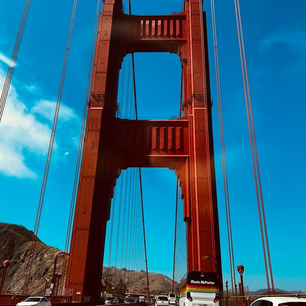 5/19/2023 tarihinde Anne C.ziyaretçi tarafından Golden Gate Bridge Welcome Center'de çekilen fotoğraf