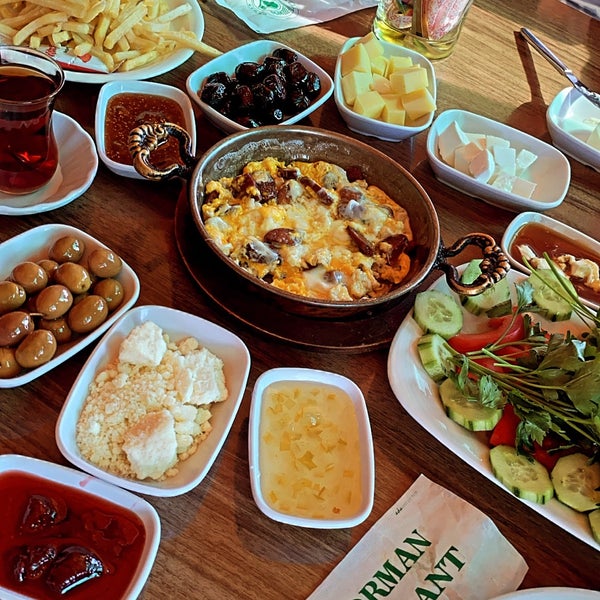 7/19/2021にManolya DEMİREL UYSALがBucak Oğuzhan Kent Ormanı Restoranıで撮った写真