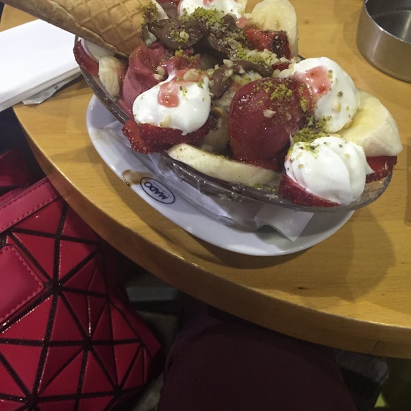 Photo taken at Mado Cafe by Şeyma M. on 7/4/2015
