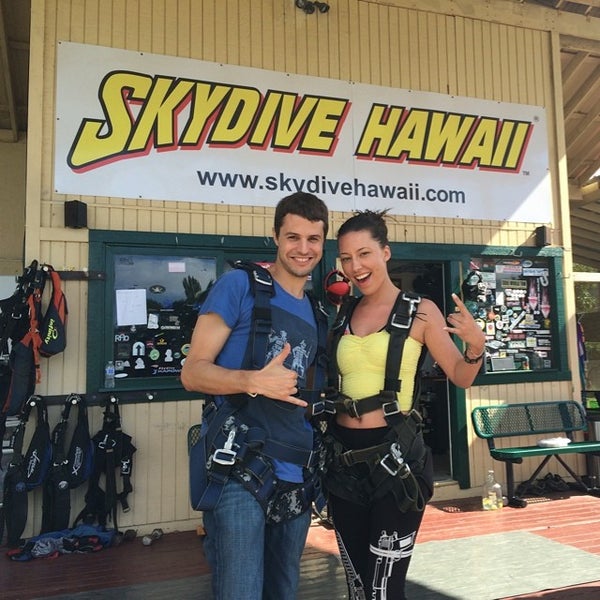 Photo taken at Pacific Skydiving Honolulu by ENDO on 6/25/2014