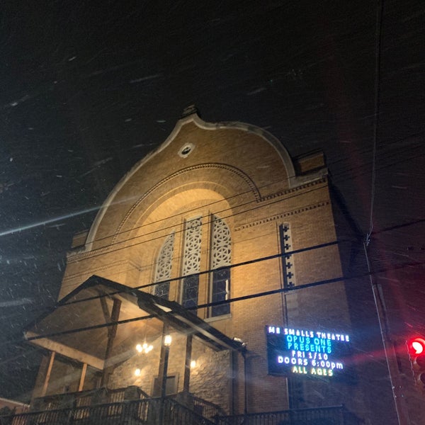 Foto diambil di Mr. Smalls Theatre oleh Kristen M. pada 1/1/2020