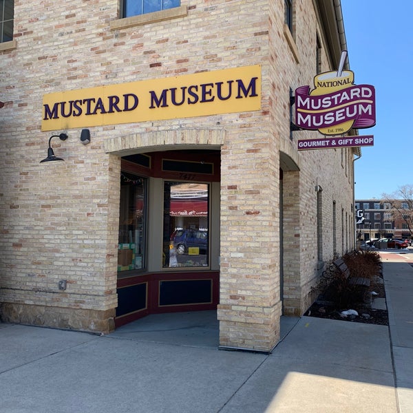 Foto diambil di National Mustard Museum oleh Sarah M. pada 3/20/2021