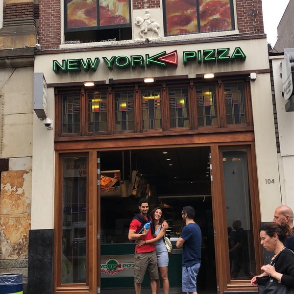 Foto diambil di New York Pizza oleh Yousef A. pada 7/25/2018