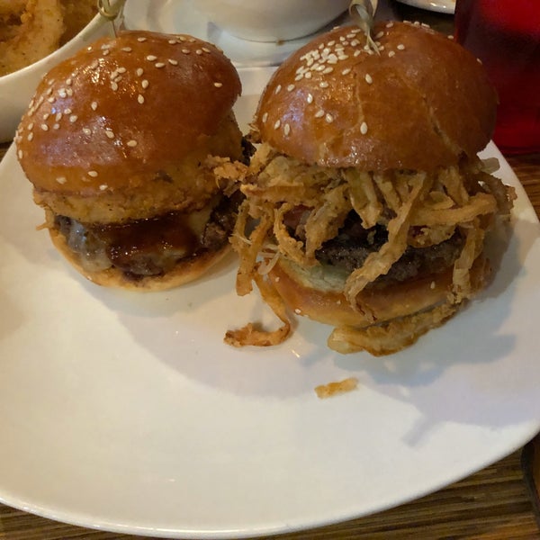 Foto tirada no(a) 5280 Burger Bar por Joseph T. em 10/6/2019
