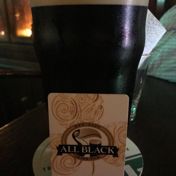 Foto tirada no(a) All Black Irish Pub por Demetrios em 8/30/2018