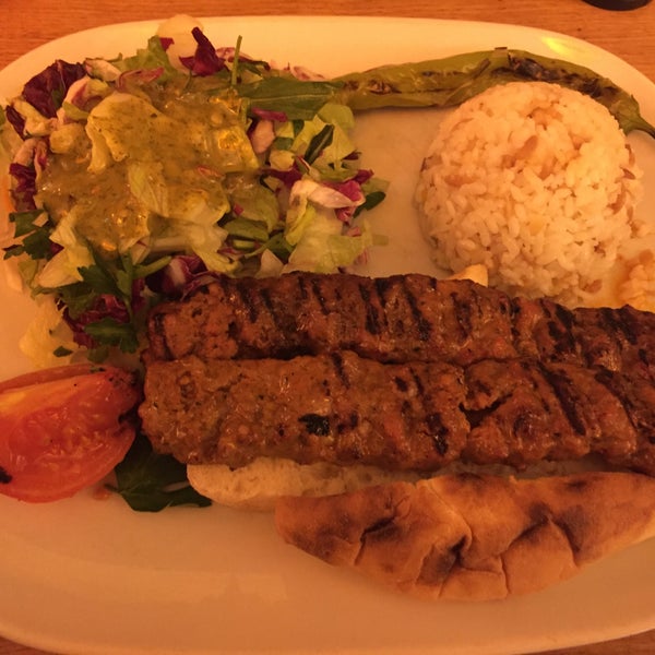 Снимок сделан в DOY DOY Kebab Restaurant пользователем S.K 💕 3/28/2016