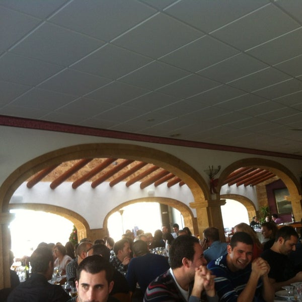 Photo taken at Restaurante La Fontana by Carlos M. on 12/22/2012