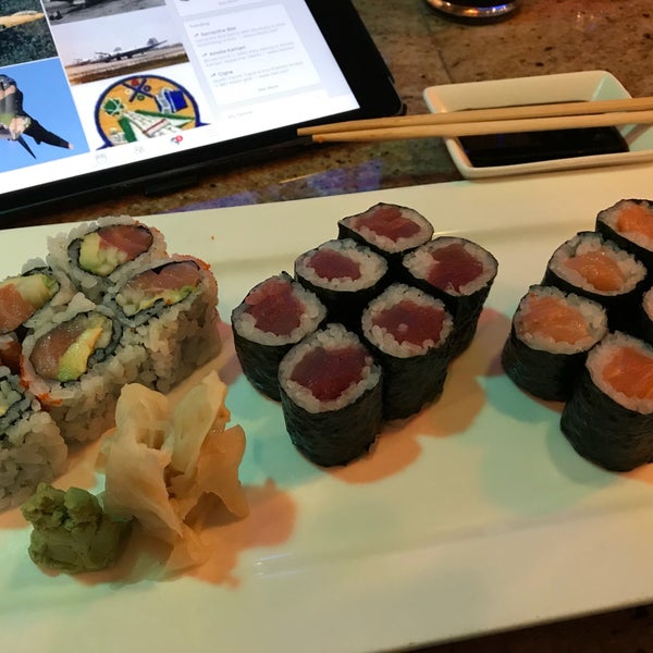 Foto tirada no(a) Sumo Japanese Restaurant por Michael M. em 3/8/2018