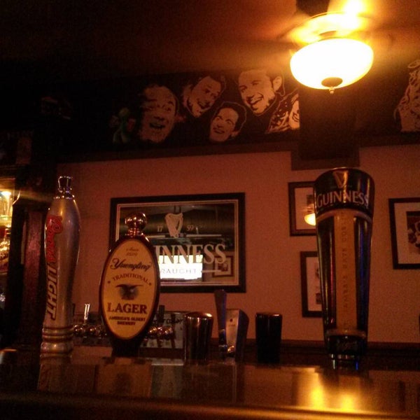 8/25/2015에 Johnny M.님이 Mac&#39;s Tavern에서 찍은 사진