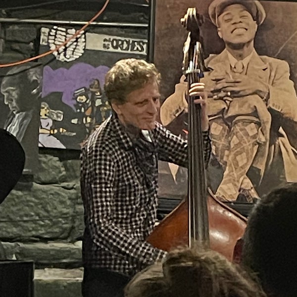 Photo taken at Smalls Jazz Club by Irma M. on 8/16/2021