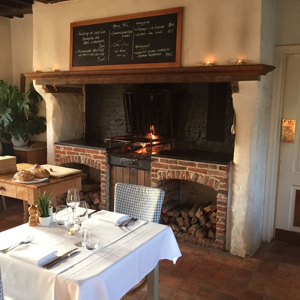 't Oud Gemeentehuis Belgian Restaurant in Hansbeke