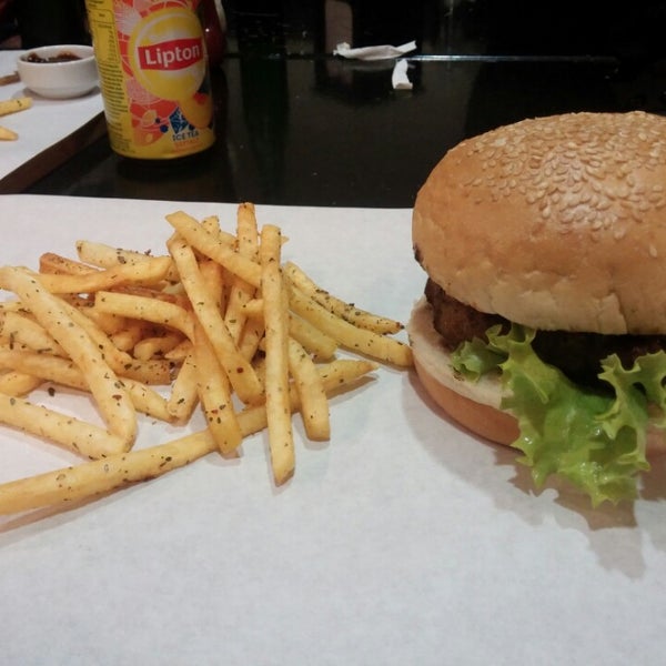 1/15/2015에 Furkan Ş.님이 Wanted Burger에서 찍은 사진