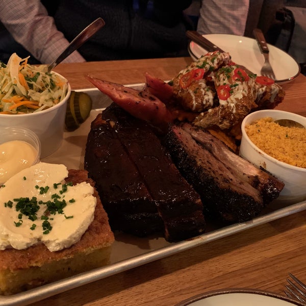 We went for the biggest sample platter. It was delicious! My new favourite meat place in Oslo ❤️ Will definitely go back many times!