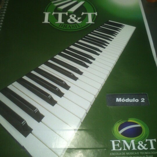 Foto tirada no(a) EM&amp;T - Escola de Música e Tecnologia por Lizandra P. em 1/15/2013