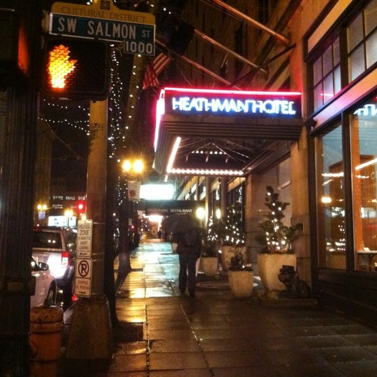 12/24/2012 tarihinde Ryan W.ziyaretçi tarafından The Heathman Hotel'de çekilen fotoğraf