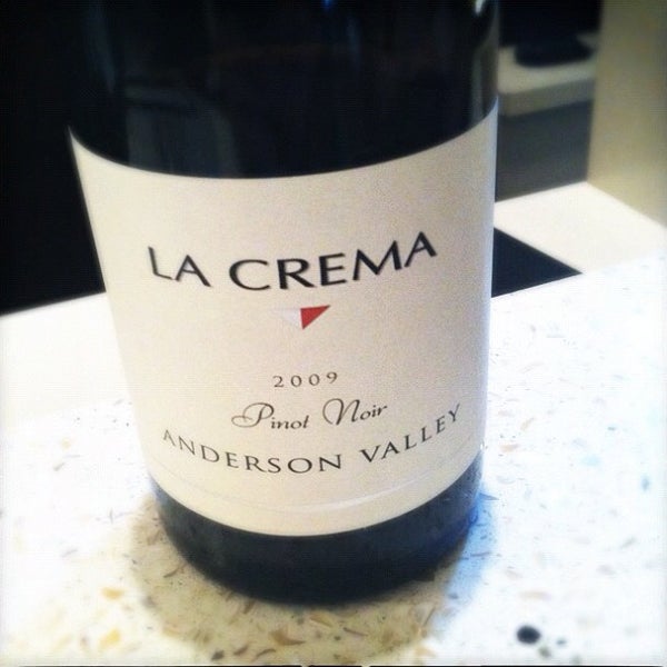 Foto tirada no(a) La Crema Tasting Room por Jeff B. em 12/8/2012