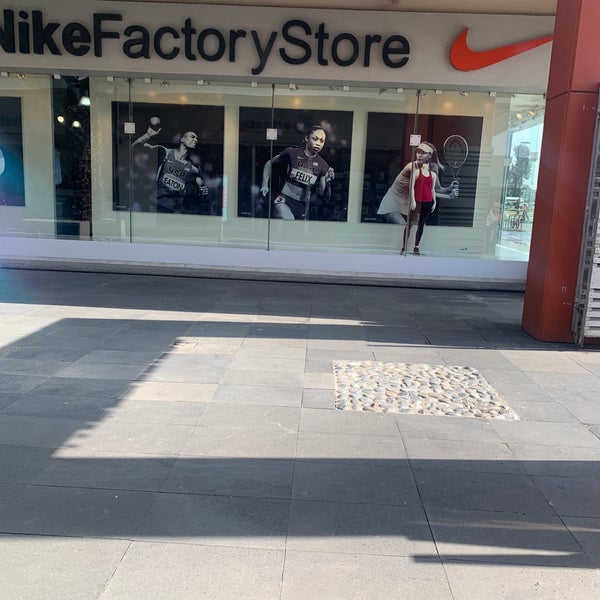 Nike Factory Store El Cortijo - Tienda de artículos deportivos en Ixtapaluca