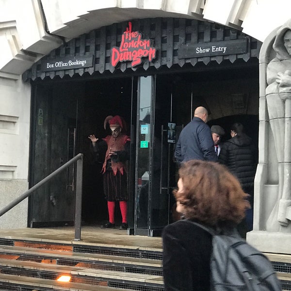 Photo taken at The London Dungeon by Christopher d. on 11/7/2017