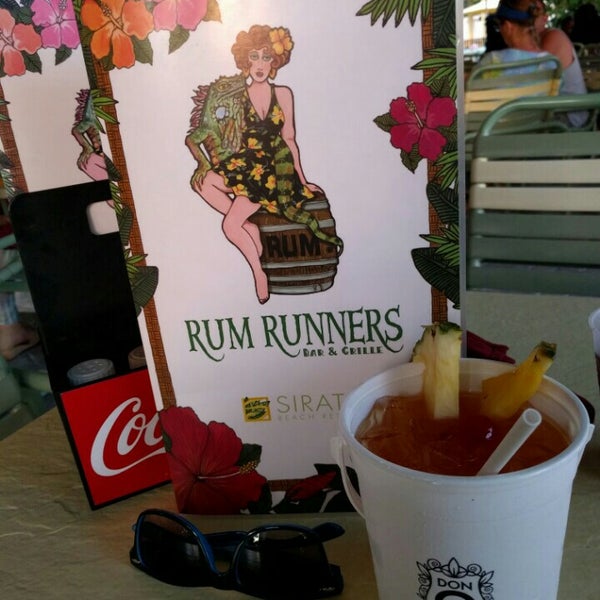 Foto tomada en Rum Runners  por Zoe A. el 5/28/2016
