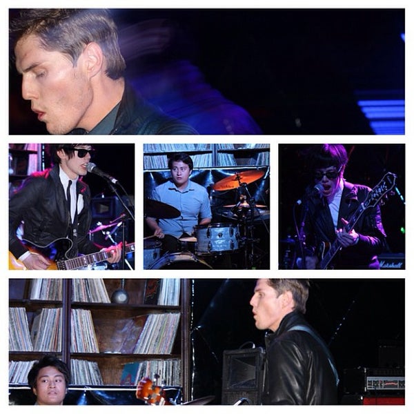 9/28/2013にSecretNote -.がTriple B Backstage Bar &amp; Billiardsで撮った写真