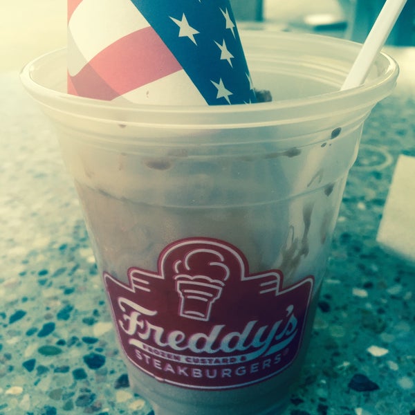 Photo taken at Freddy&#39;s Frozen Custard &amp; Steakburgers by Alexis Dharma Ceutical A. on 6/26/2016