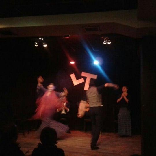Foto tirada no(a) Las Tablas Tablao Flamenco por Didem em 1/12/2013