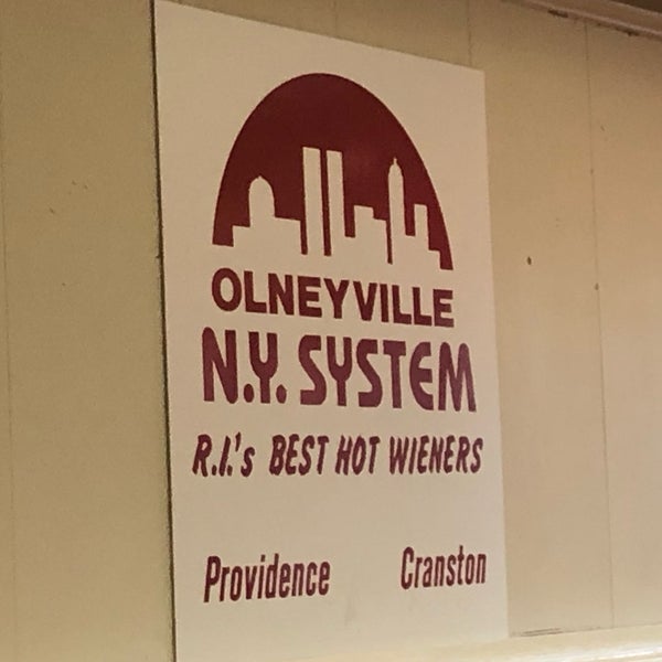 Photo taken at Olneyville New York System Restaurant by Louis K. on 6/14/2022