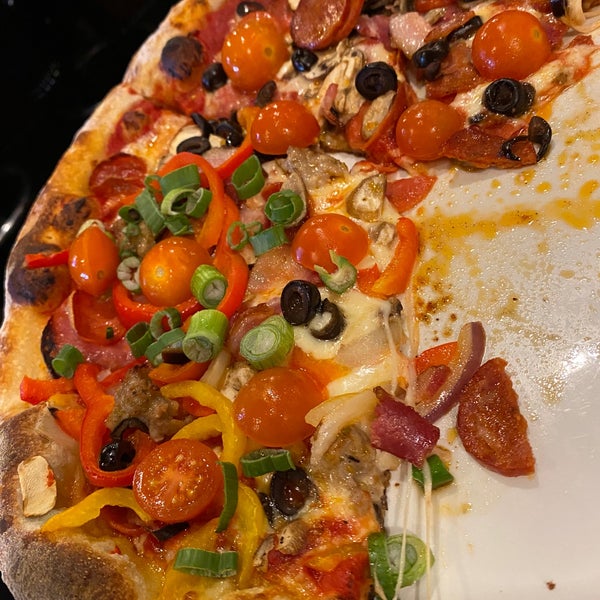 Foto tirada no(a) Tony’s Pizza Napoletana por Louis K. em 2/17/2024