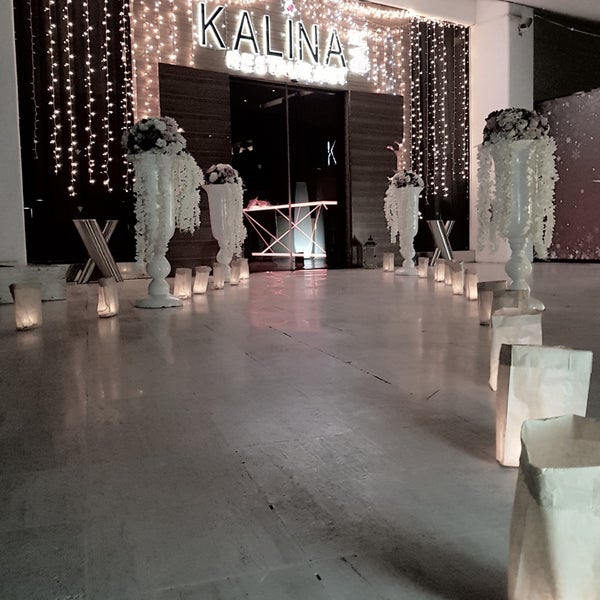 Foto tirada no(a) Kalina Bar Restaurant por M.₺+! π em 11/5/2017