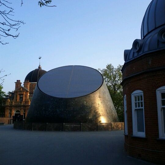 Peter Harrison Planetarium - Greenwich West - London, Greater London