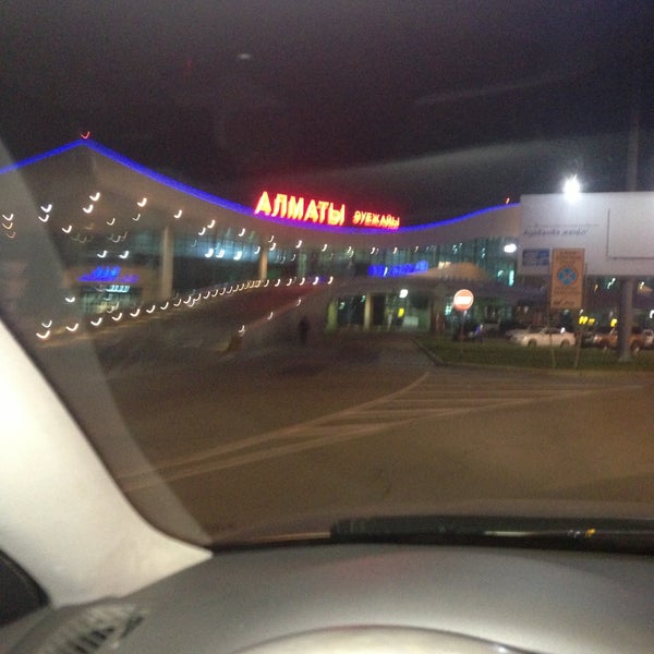 4/18/2013 tarihinde Antonio G.ziyaretçi tarafından Almaty International Airport (ALA)'de çekilen fotoğraf