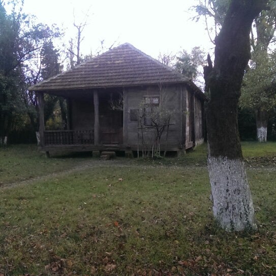 Photo taken at Galaktion Tabidze House Museum | გალაქტიონ ტაბიძის სახლმუზეუმი by Bejo V. on 11/9/2013