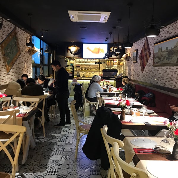 Das Foto wurde bei Kroren Restaurant von Tamose am 2/15/2018 aufgenommen