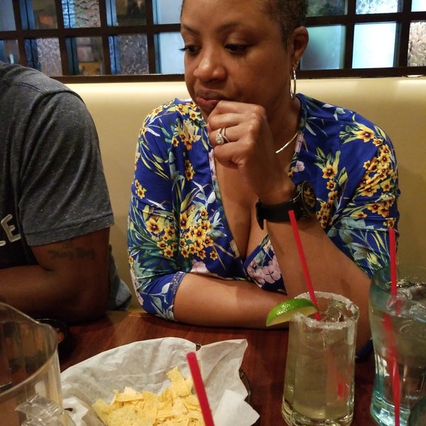 4/28/2018 tarihinde Kelsey C.ziyaretçi tarafından Tacos &amp; Tequilas Mexican Grill'de çekilen fotoğraf