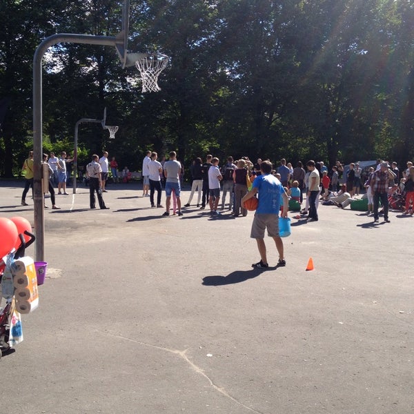 Draw Luminance seed Ziedoņdārza basketbola laukums - Rīga, Riga