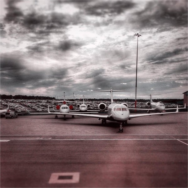 Снимок сделан в Лондонский аэропорт Лутон (LTN) пользователем Chris K. 9/27/2015